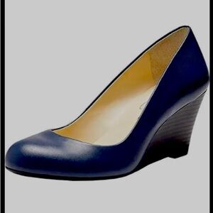 ALDO BLACK LEATHER WEDGE HEELS SIZE 8.5